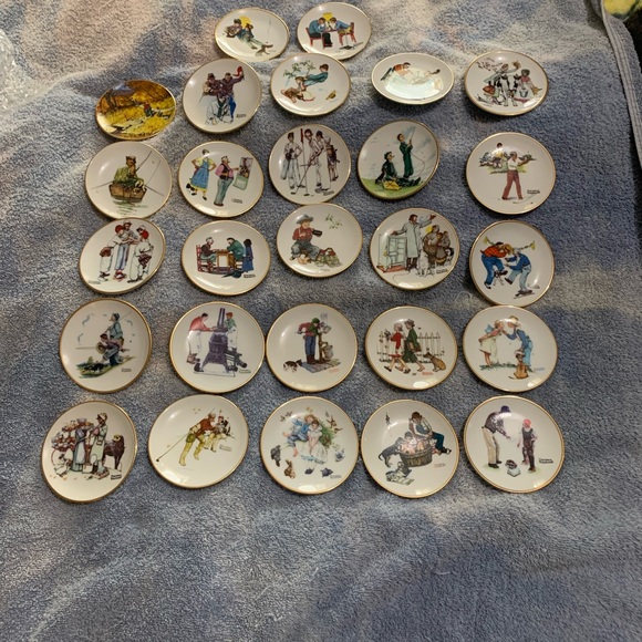 Norman Rockwell Other - 🌝Lot of 27 mini plates by Norman Rockwell🌵